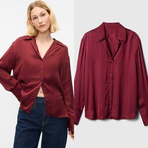 GAP Relaxed Satin Shirt in Red Delicious, Size L
